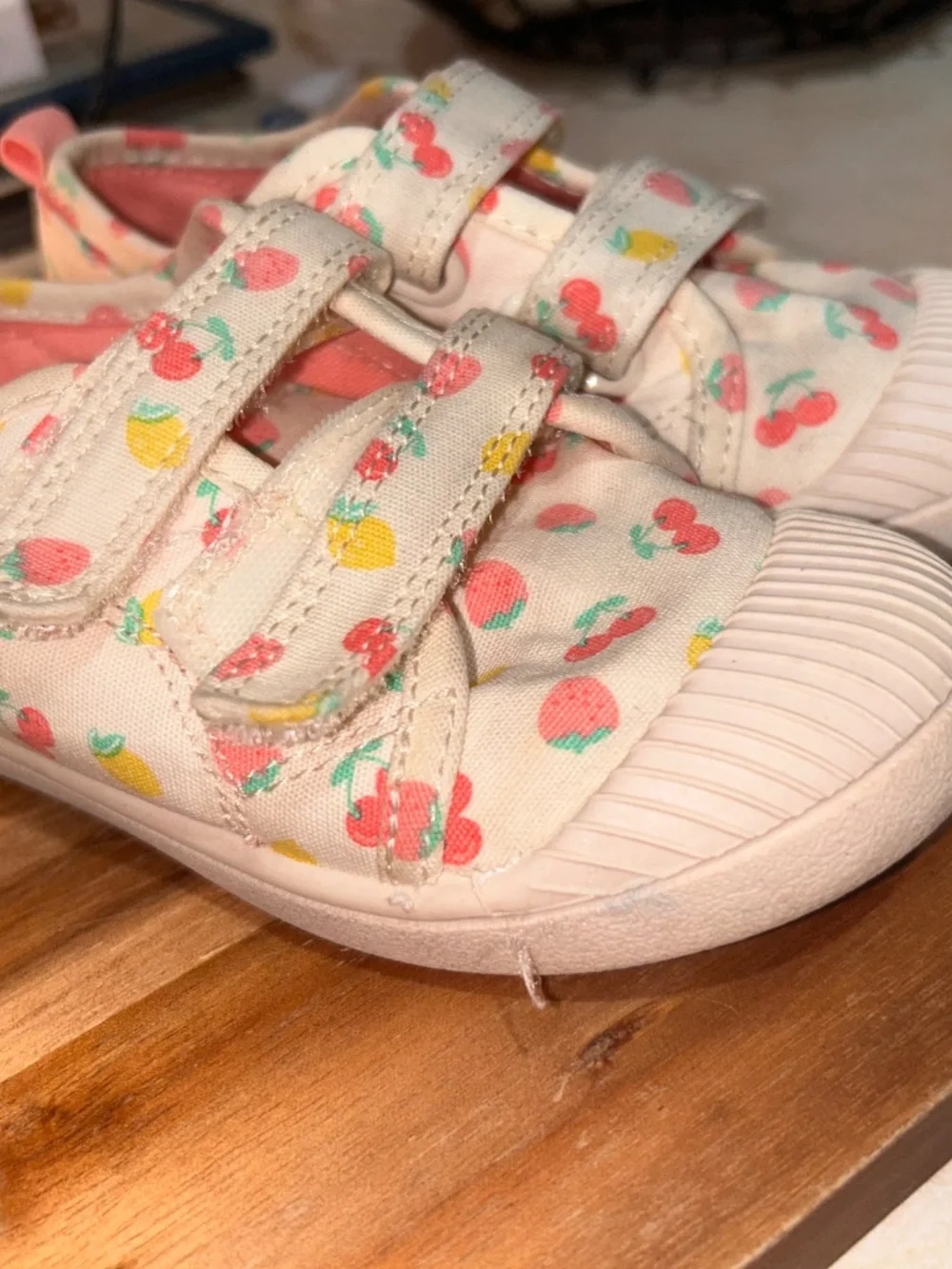 5 pair of size 10c girls shoes bundle